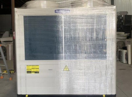 荊門格力130模塊風冷冷(熱)水機組-發貨前-打包